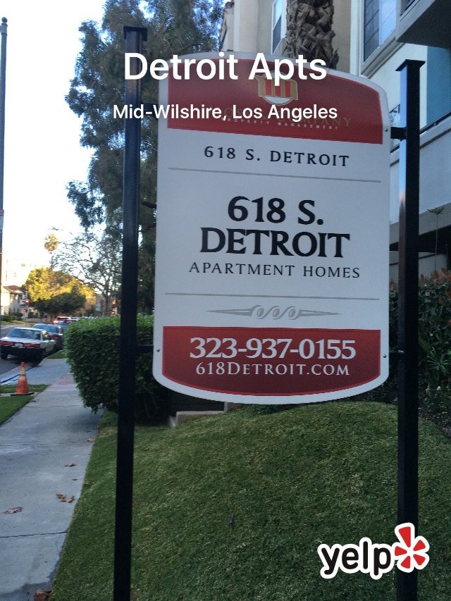 john8202LA's tweet photo. I'm now the Duke of Detroit Apts! #Yelp #Yelfie
Grabbing a buddy for breakfast. https://t.co/uss20GgOAE https://t.co/g7VO2CeWUA