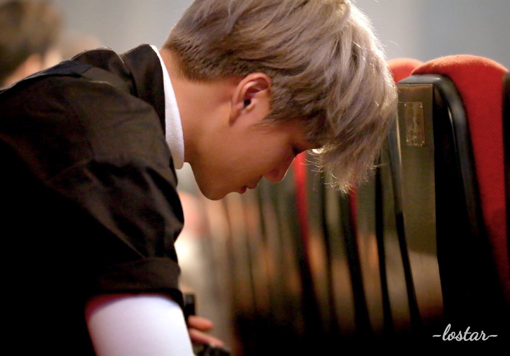pixeight's tweet photo. ใกล้คริสต์มาสแล้ว อยากได้อะไรก็อธิฐานกับคุณซานต้านะ ทางนี้ก็อธิฐานขอให้จงอินมีความสุข 🎄 https://t.co/9OSkdTBVjc