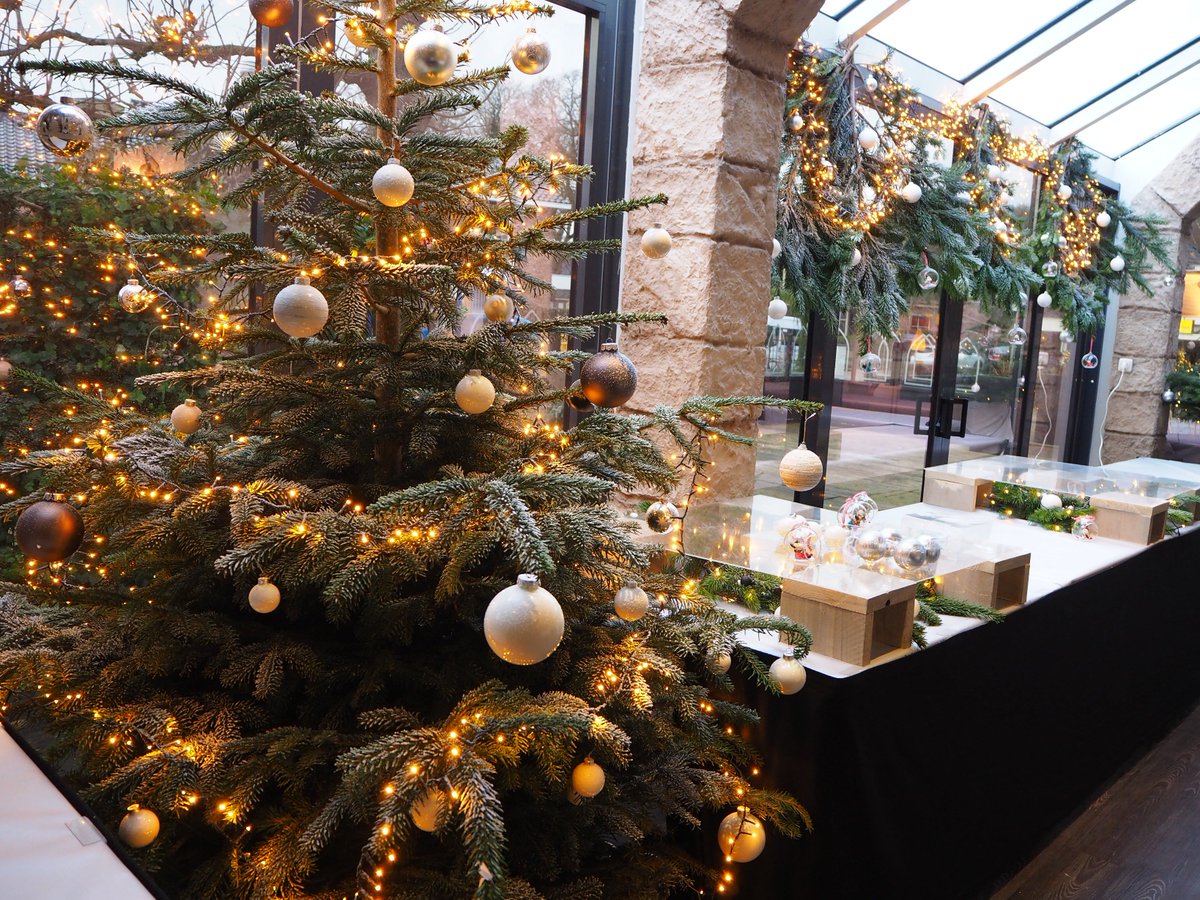 Westerburcht's tweet photo. De laatste voorbereidingen Kerst 2016 #themostwonderfultimeoftheyear https://t.co/6sWJYzwEYn