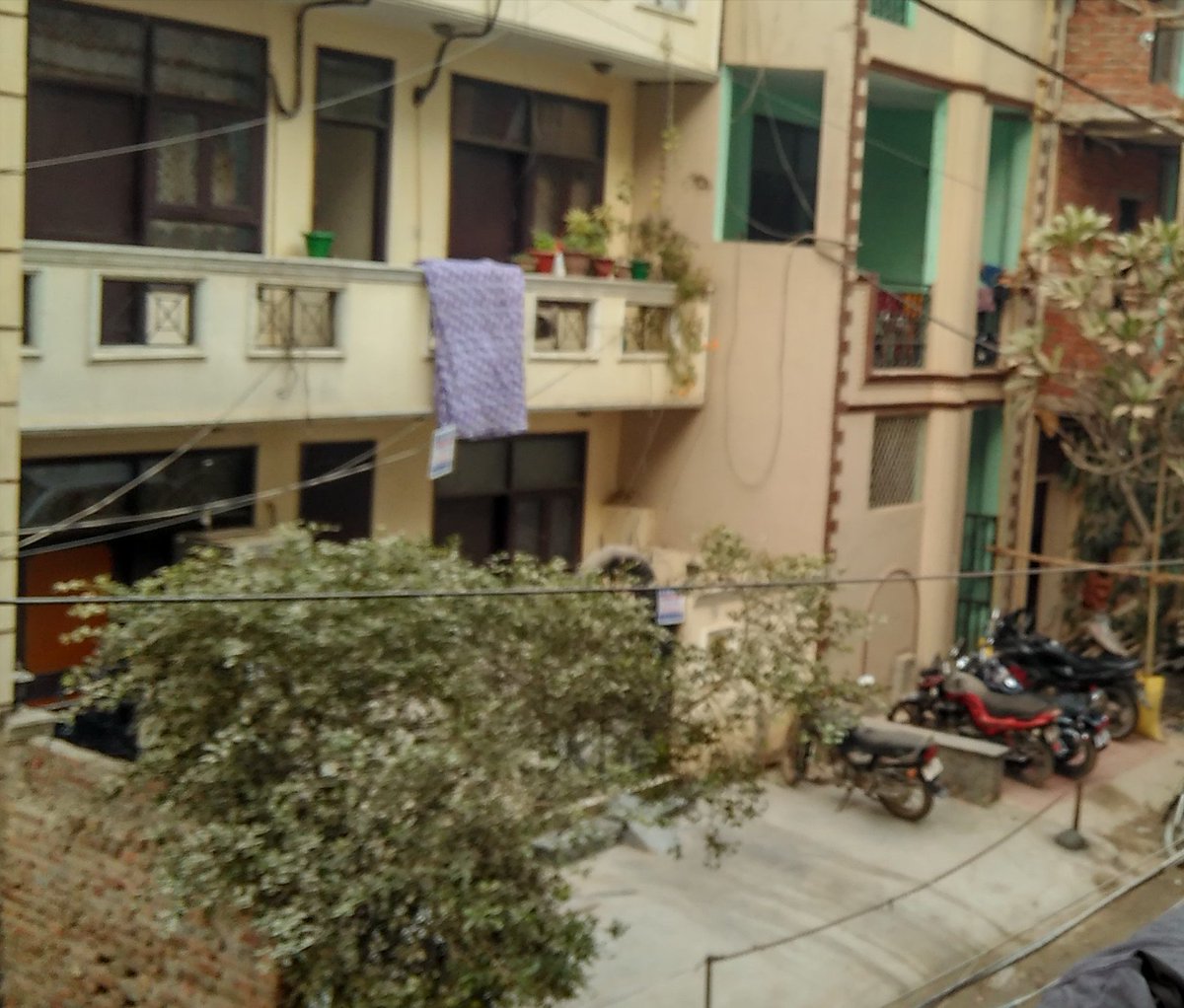 simplyshrey's tweet photo. @TOIGurgaon #CitizenReporter #NoCivicSense #encroachment #NoParking #DLF_Phase3 #U_Block https://t.co/sWqxTN0AYN