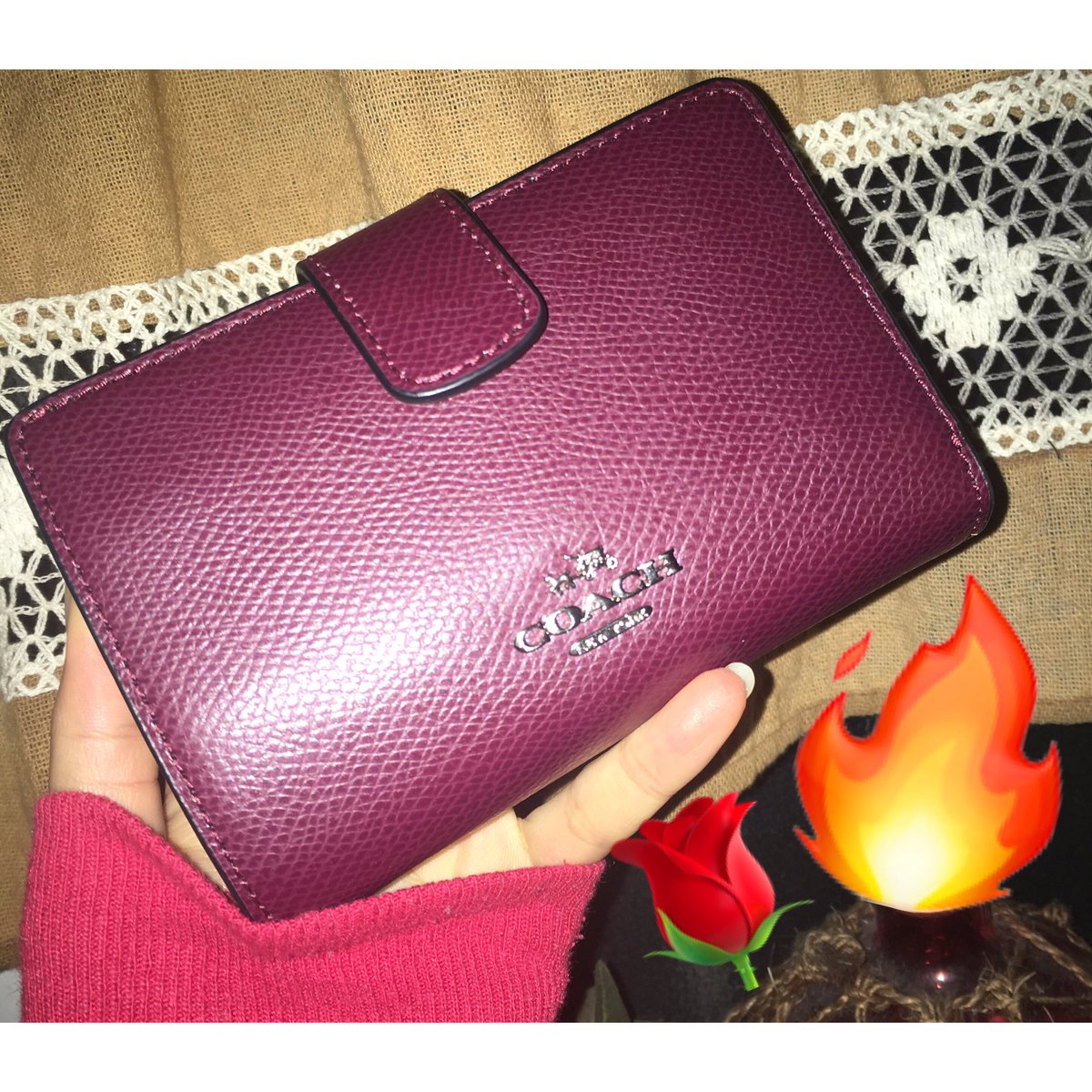 pwj_n7's tweet photo. 🌹🖐🏽🔑🔥
#ChristmaPresent
#coach
#ThankYou https://t.co/817CUEokJJ