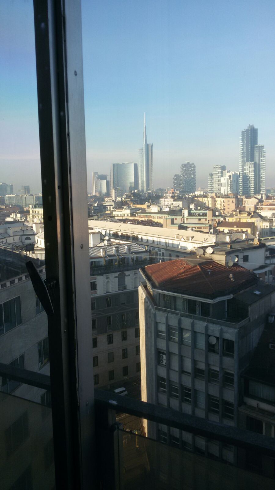 Milano, Largo Donegani, 24 Dicembre 2016