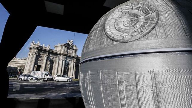 Concluida la impresión 3D de la Estrella de la Muerte, en Madrid bit.ly/2icVVqH #impresion3D #DeathstarMission #StarWars