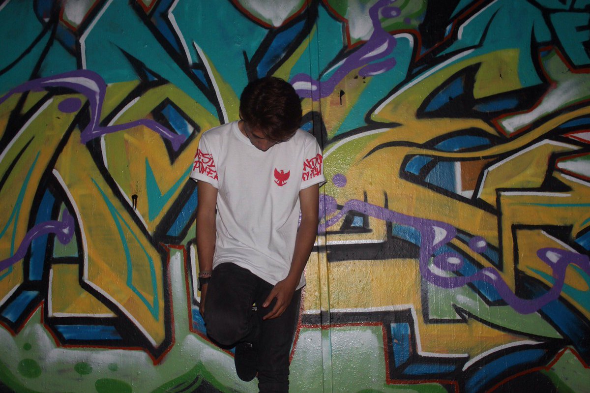 ProjectTsunami's tweet photo. "Indonesia Youth Power" Order via line (nama,size,alamat) ready S M L XL or u can visit @zoompalace @flavorbliss https://t.co/AxHsfrDtUO