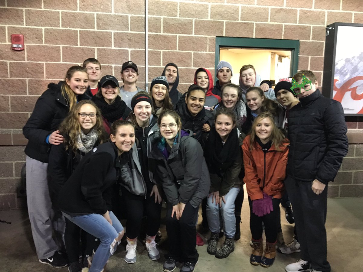 warriorsFCA's tweet photo. All smiles for getting up at 4am to volunteer at the Clip! Merry Christmas Eve everyone!🎄 https://t.co/zLvDHKwV7C