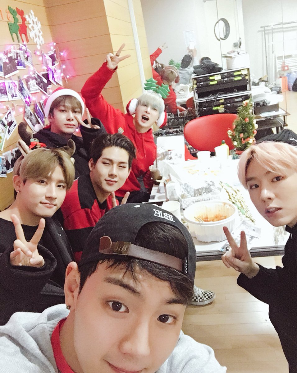 OfficialMonstaX tweet picture