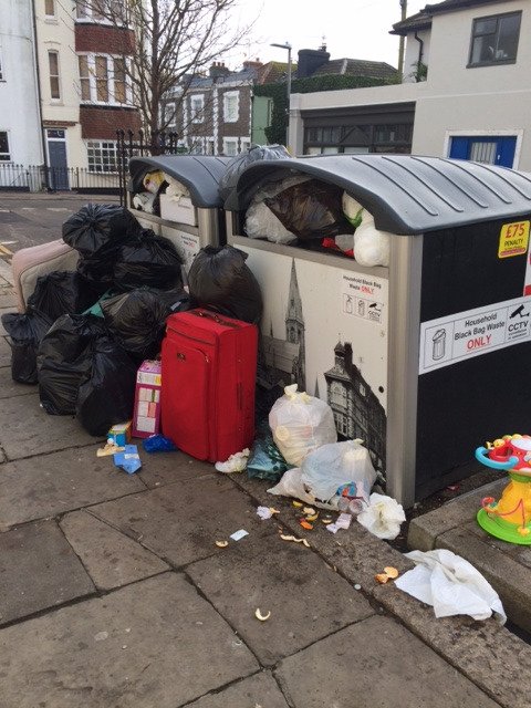 st_clean's tweet image. Good morning from St.Leonards! @kiergroup @hastingsbc #kiergroup #kier #emptyourbins #rubbishservice