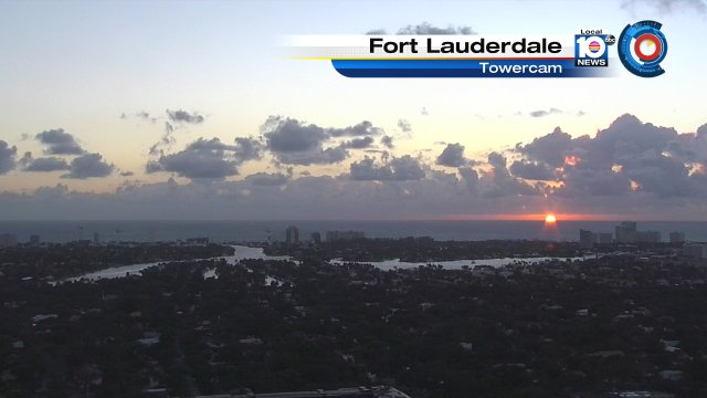 Sun is rising & so are the temps. Right now in the 70s then low 80s this afternoon. Happy Holidays #SouthFlorida! https://t.co/Lif3xiBsTN