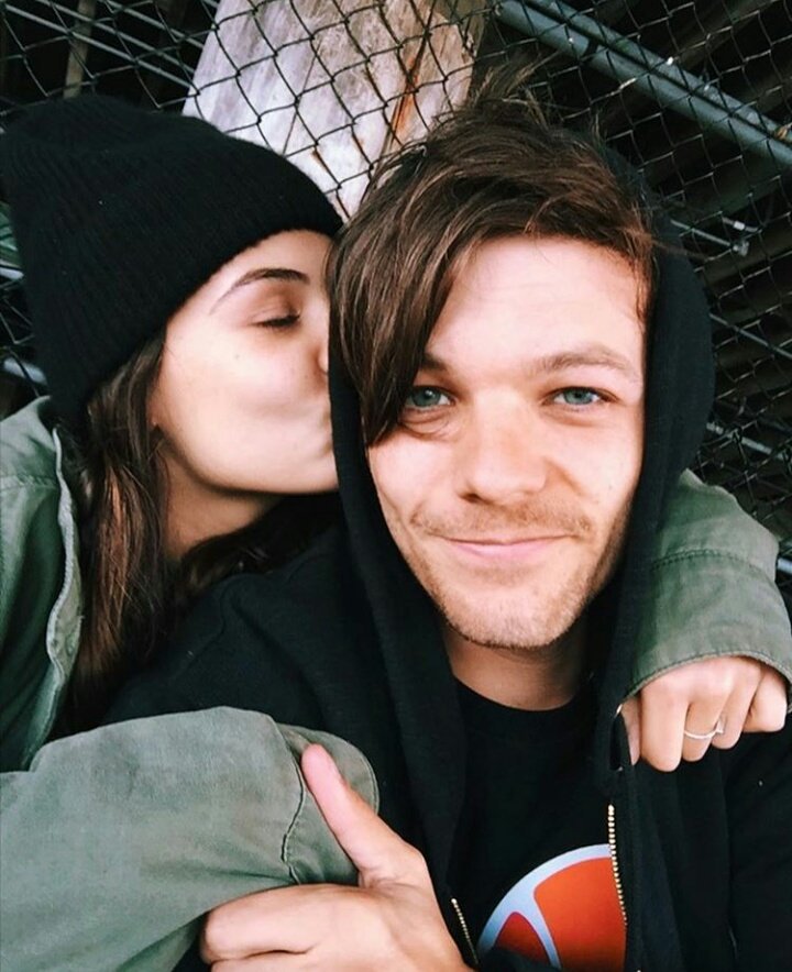 lasgrowns's tweet photo. Danielle publicó esta foto con Louis en Instagram "Feliz cumpleaños mi amor❤" https://t.co/GzOcsCn0yR