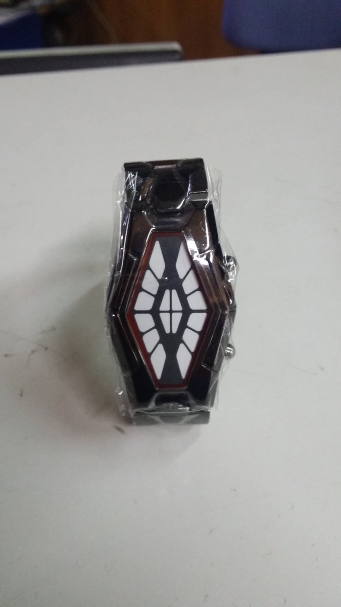 NetlabsTech's tweet photo. En #NetlabsTechnology te ofrecemos un reloj galáctico... el Cylon. A partir de ahora, consultar la hora no va a ser lo mismo... https://t.co/gVz84NCUYV