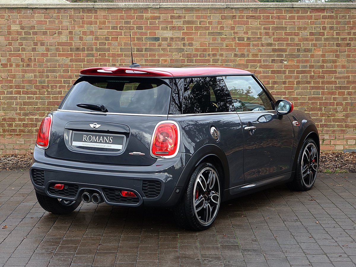 RomansCars's tweet photo. Not many better Christmas presents than a new car! Some are leaving it late but these have all #SOLD this week and being delivered for Xmas! https://t.co/7vE1mJP7x3