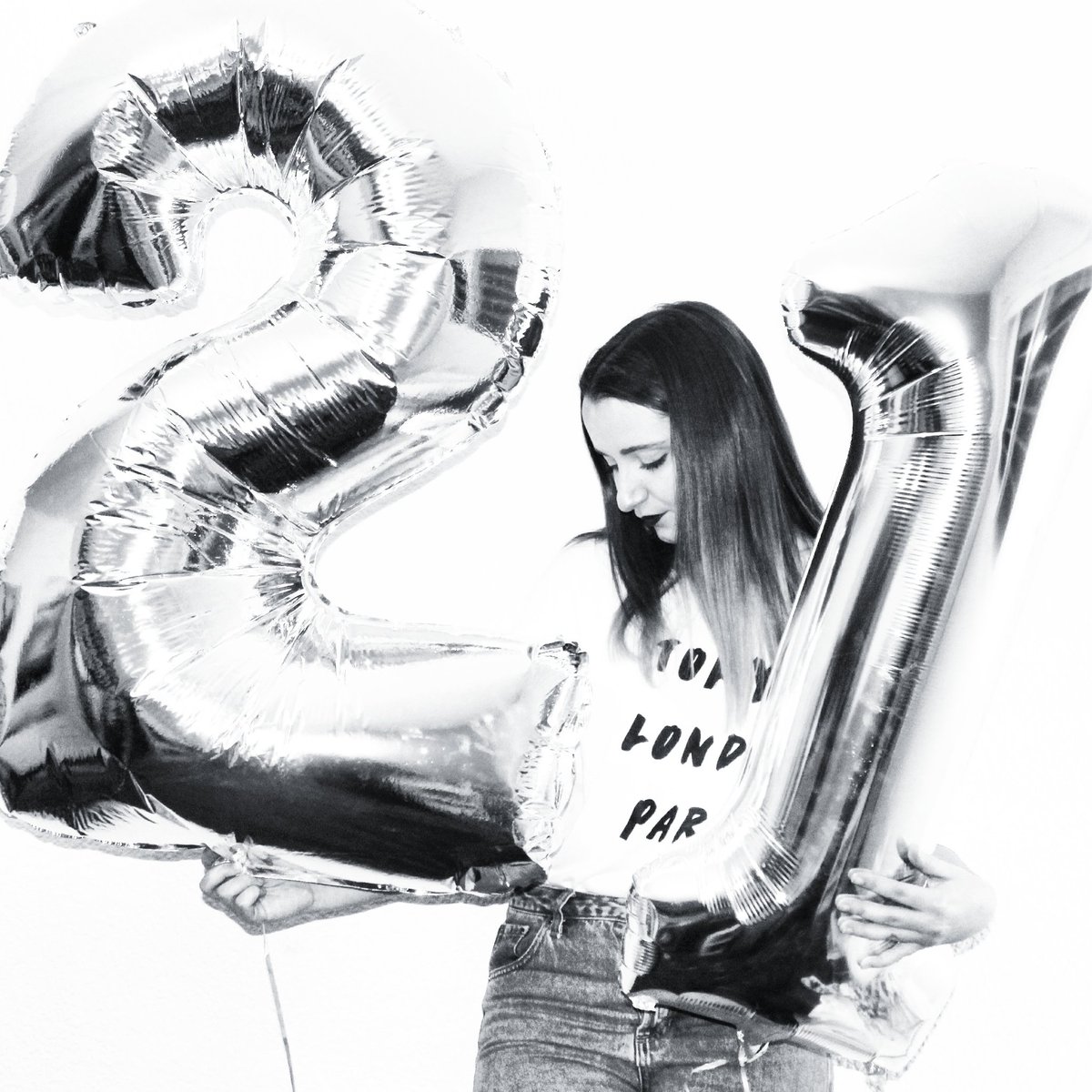 Scesilvia's tweet photo. Happy birthday to me 🎂 https://t.co/KnxNMQeNsh