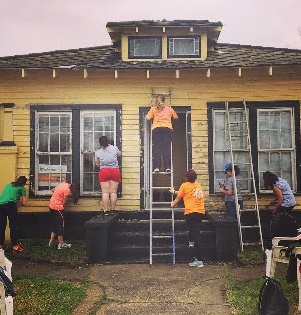 lowernineorg's tweet image. Making #smallchange can be a big job. Join #lowernine in building home and hearth, the more the merrier! Donate at ow.ly/GMi6307pLJy