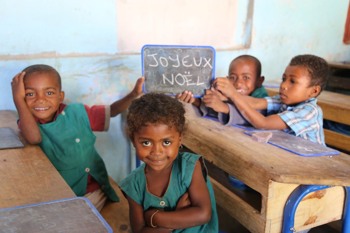 Voor deze vrolijke koppies is kerst al begonnen. Merry Xmas for all the children around the world! Thx <a href="/UNICEFmada/">UNICEF Madagascar</a> for sharing :-)