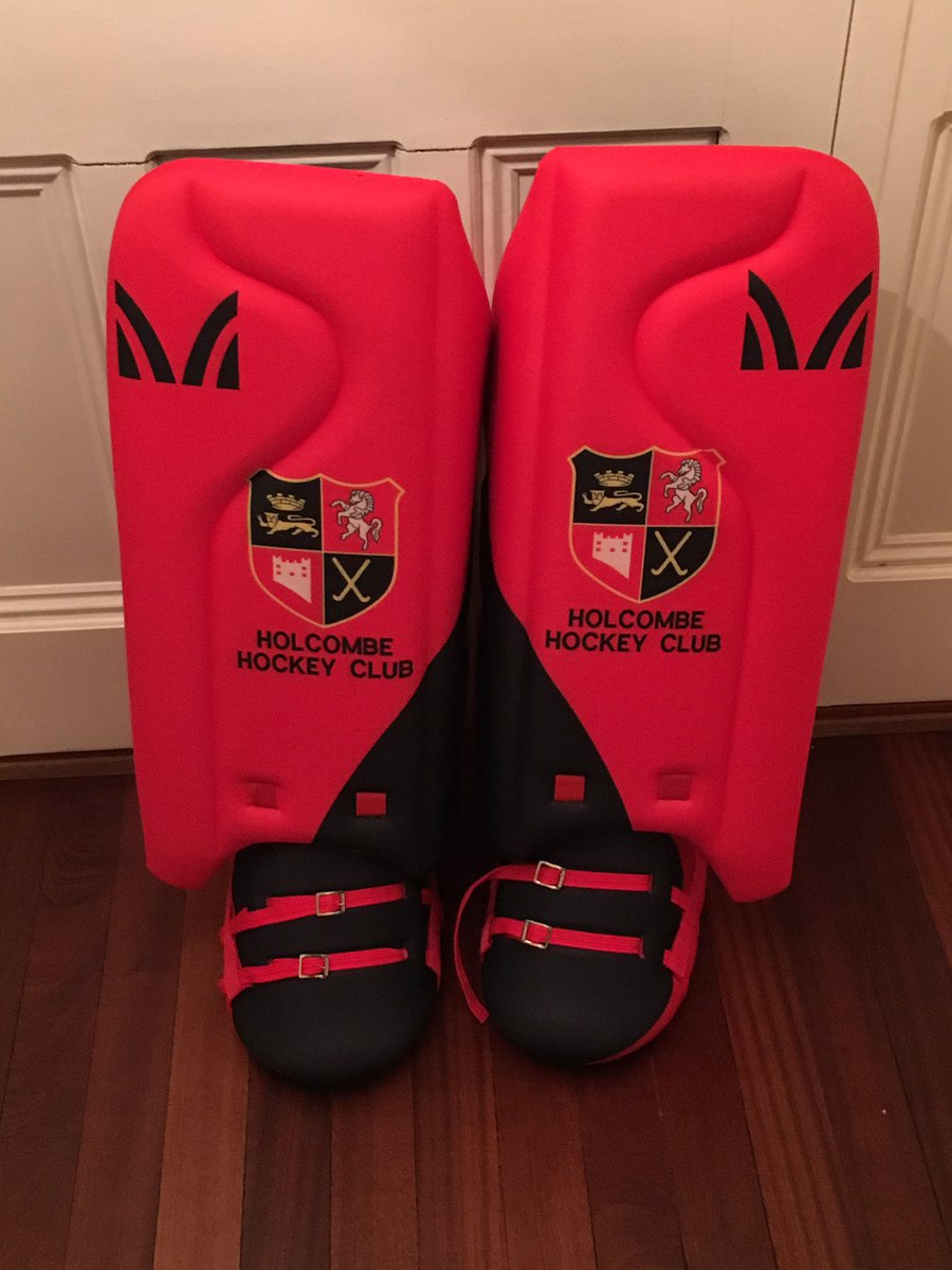 GCP01's tweet photo. Thanks to @MonarchWoodworm for this nice @HolcombeHC themed early Christmas present ready for the 2nd half of the season. https://t.co/gIxluPOXK7