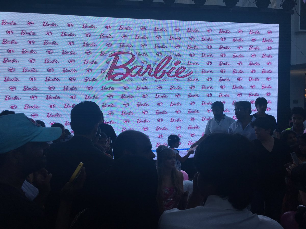 SassyShifSays's tweet photo. #Barbie Doll meet & greet from today at @kidogoshow #Kidogos2016 Tom is d last day!! At the courtyard of @gophoenixing https://t.co/DNdhnYvDap