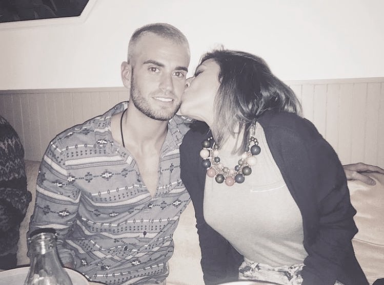 rodrigo_gh17's tweet photo. Feliz navidad!! 🎄 https://t.co/U2Q6pXVz5Q