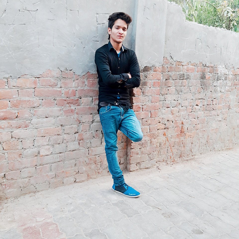 shayans38899284's tweet photo. My new look https://t.co/4DfaDVtae6