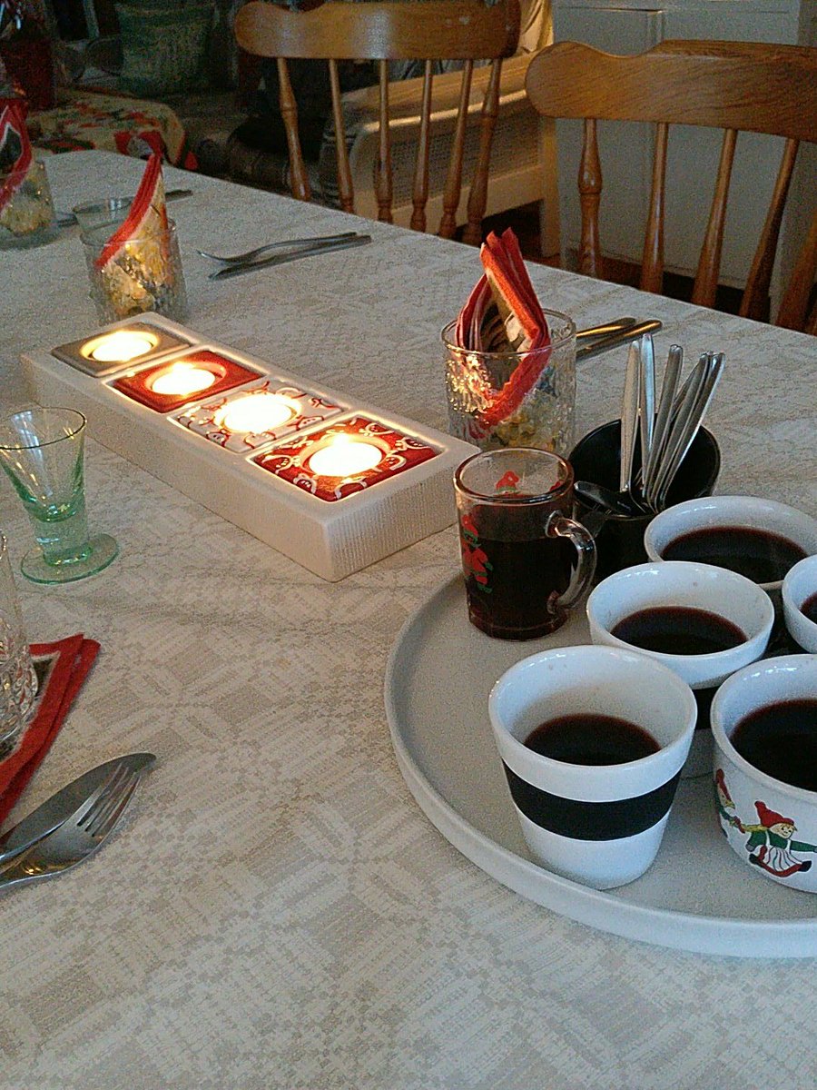 DSixtensson's tweet image. Lets get drunk! God jul osv