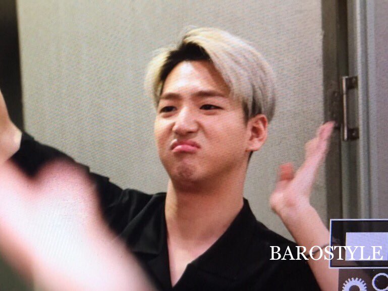 BAROstyle's tweet photo. 161224 팬싸인회 
#B1A4 #b1a4comeback #거짓말이야 #GoodTiming #BARO #바로 @BARO920905 https://t.co/KZizaH8kSJ