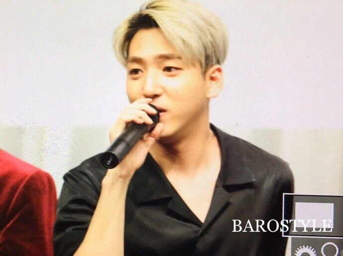 BAROstyle's tweet photo. 161224 팬싸인회 
#B1A4 #b1a4comeback #거짓말이야 #GoodTiming #BARO #바로 @BARO920905 https://t.co/KZizaH8kSJ