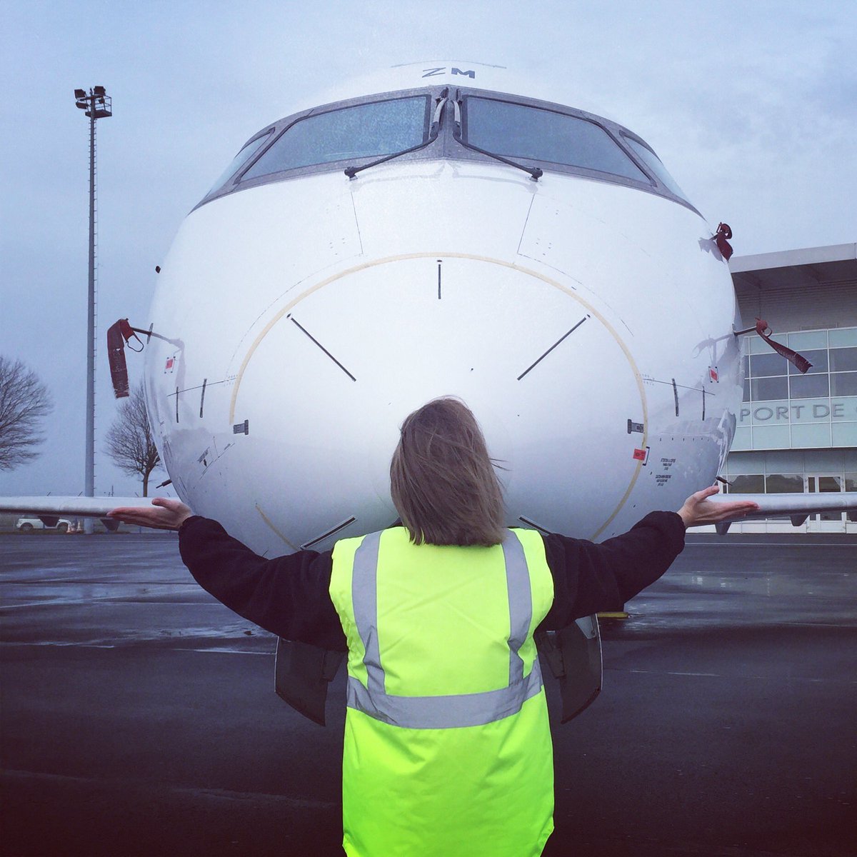 LrxAlice's tweet photo. Merry Christmas. 🎅🏻 #hop #airfrance #aéroport #avgeek #avion #aviation #saturday #noel #christmasday #happy #merrychristmas ❤️ https://t.co/GJJoMhZZAp