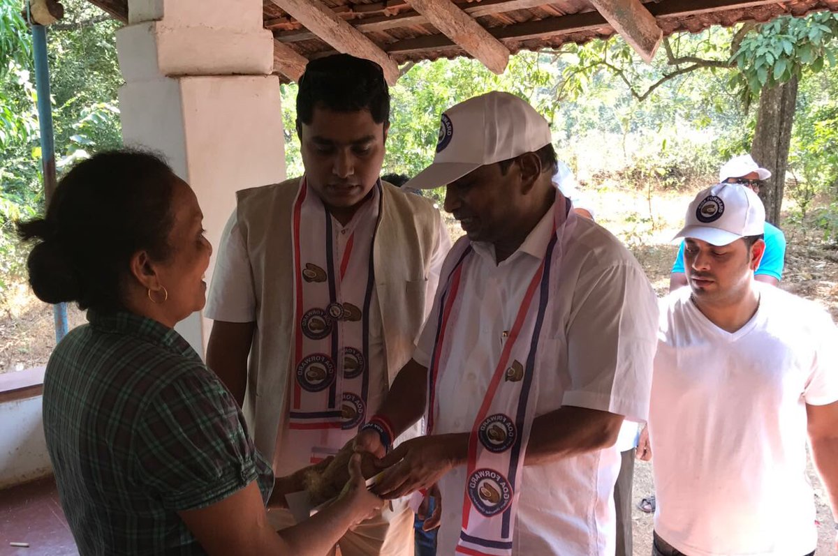 durgadasskamat's tweet photo. Successful campaign of @Siolim Candidate Vinod Palyekar @Siolim-Sodiem Panchayat. #SiolimForward #GoaForward @VijaiSardesai4Vinod. https://t.co/dIU94XvxA0