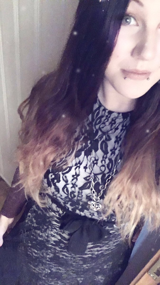 mary_nitemare's tweet photo. God jul 'a, Twittrere 👗 #DagensAntrekk #julekos https://t.co/wBh6OlN3jo