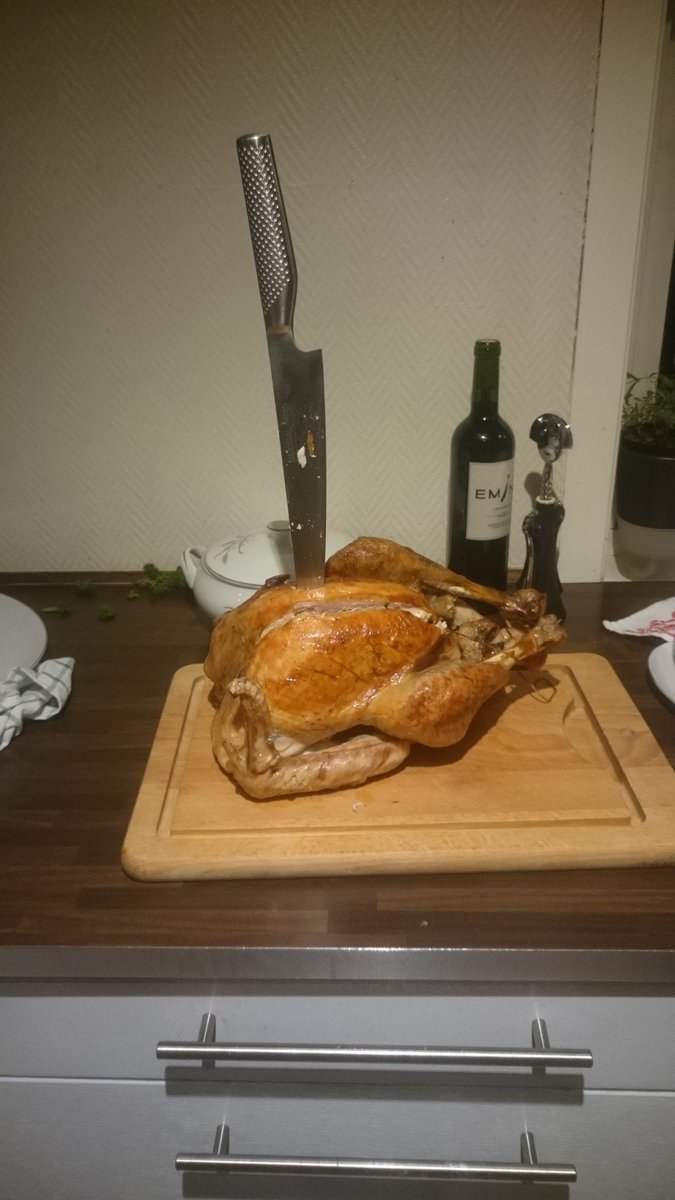 vizvalde's tweet photo. The bird https://t.co/QK9NWhHz1R