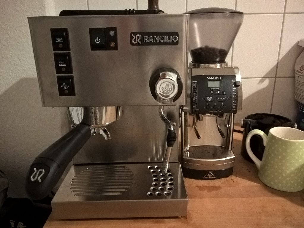 JuttaSchneider's tweet image. Lerne gerade den #Algorithmus für einen perfekten Kaffee #notsimple  #ChristmasPresent