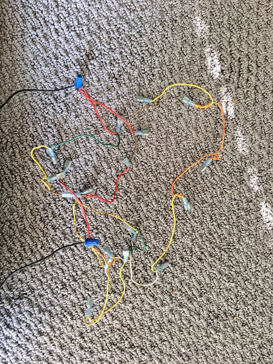 90minutetape's tweet photo. Okay #ArcadeFriends... what is wrong with people? I salvaged a JAMMA harness and someone did this to the ground wires. Yes, that's a loop. https://t.co/ot4sLZgJ0i
