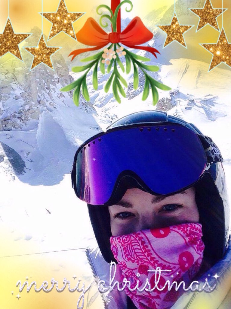 PullanAimee's tweet photo. Happy Christmas 2 U friends family and followers! @SnowsportEng @crosssnowsports @Physiohudds @wysport #skicross ❄️🎿❤️⛷ https://t.co/acI7exL6N2