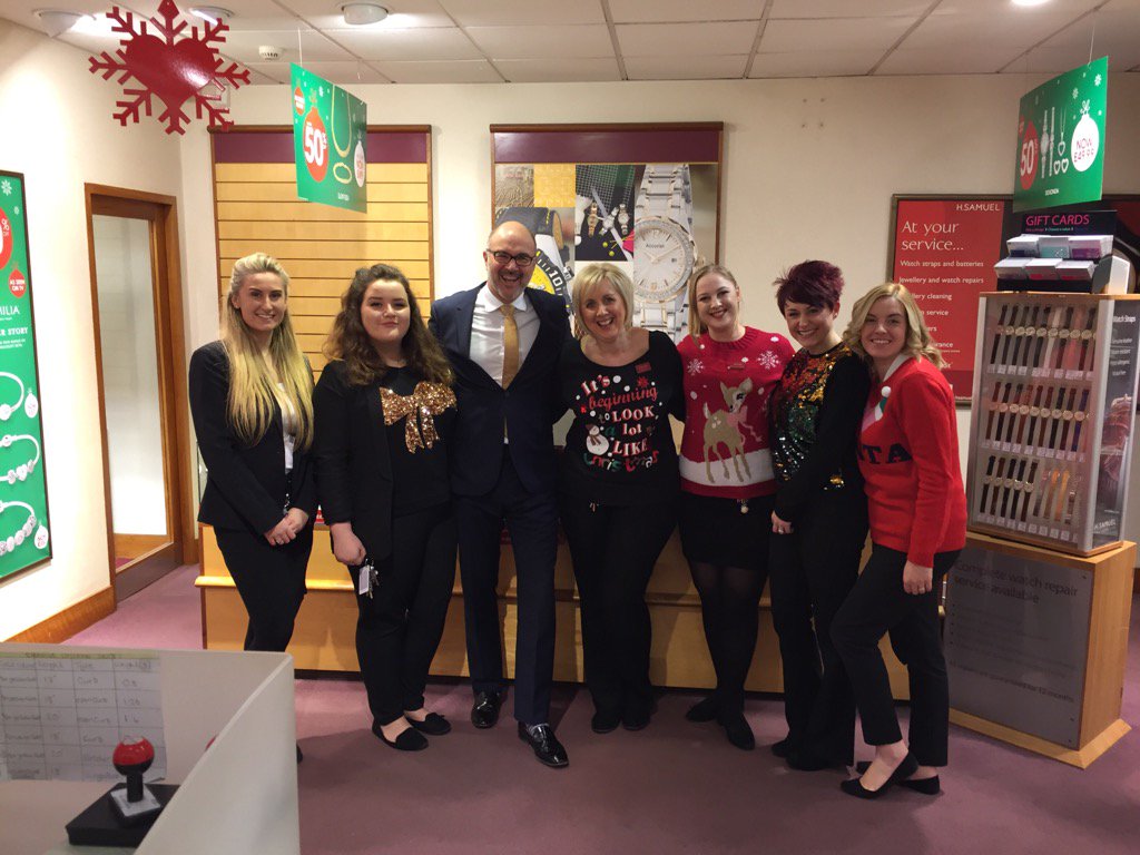colley_david's tweet photo. #feetonthestreet #mlc2016. Final store of the run feetonthestreet. What a great team in Goole. Michelle and her team https://t.co/V0DvlWH7Ou
