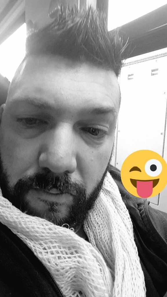 Traqueursspirit's tweet photo. Joyeux Noël mes amis https://t.co/zJ3owkYCtX