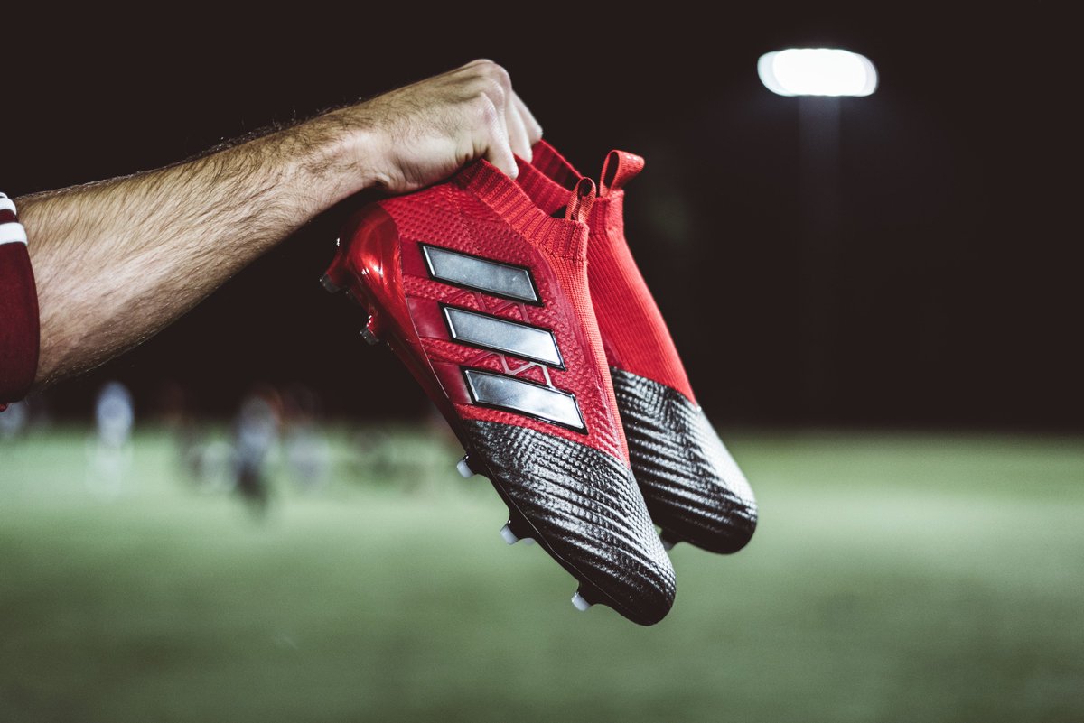 soccerdotcom's tweet photo. A #ChristmasEve Giveaway!

Before 🎅 arrives, we are giving away a pair of #ACE17's! To enter, just follow and RT! Stay tuned for the winner! https://t.co/cJu5P2ef0F