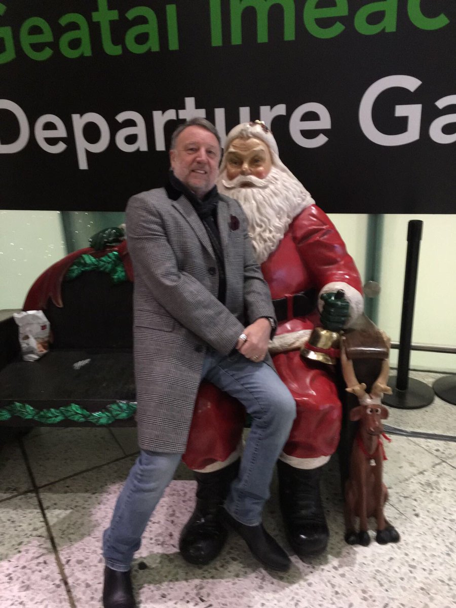 peterhook's tweet photo. Best wishes to everyone! See you in 2017! Love Hooky. X ✌️ https://t.co/EbgIvaLqhZ