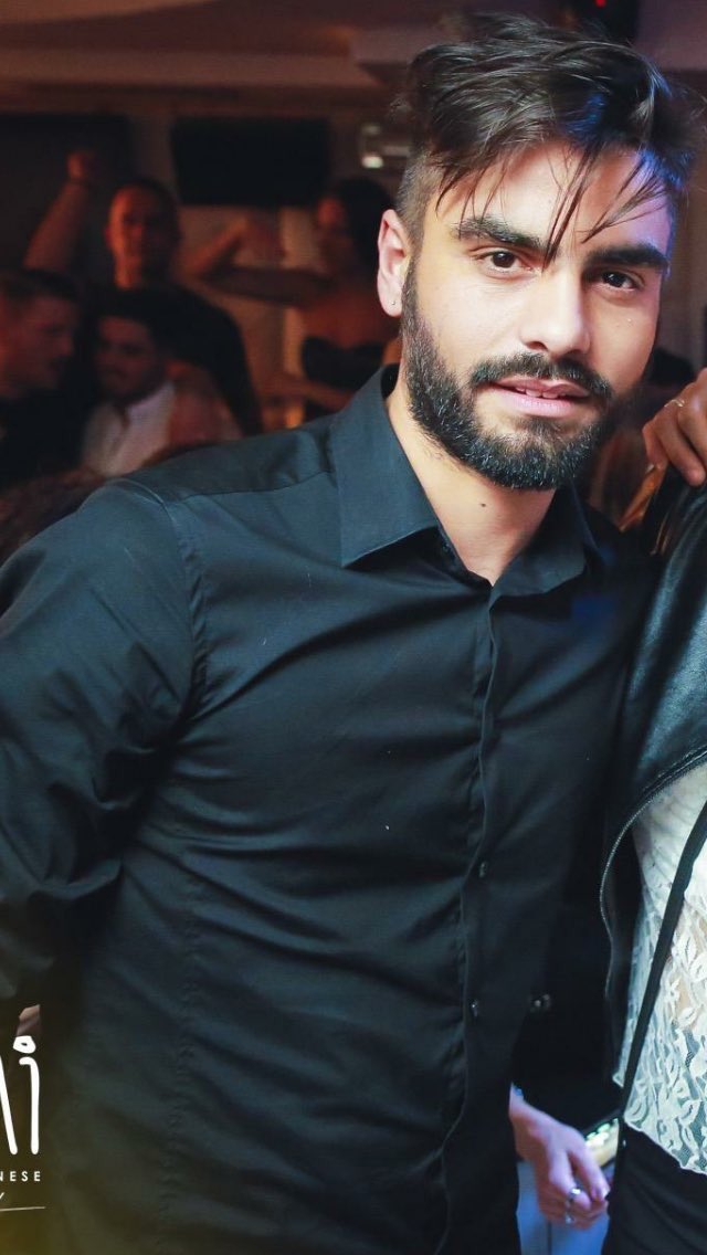 ClaudioSMarioS_'s tweet photo. E comunque Mario distrugge anche noi di questo passo...😲#uominiedonne #clario #clamario https://t.co/kwDFQOEJCH
