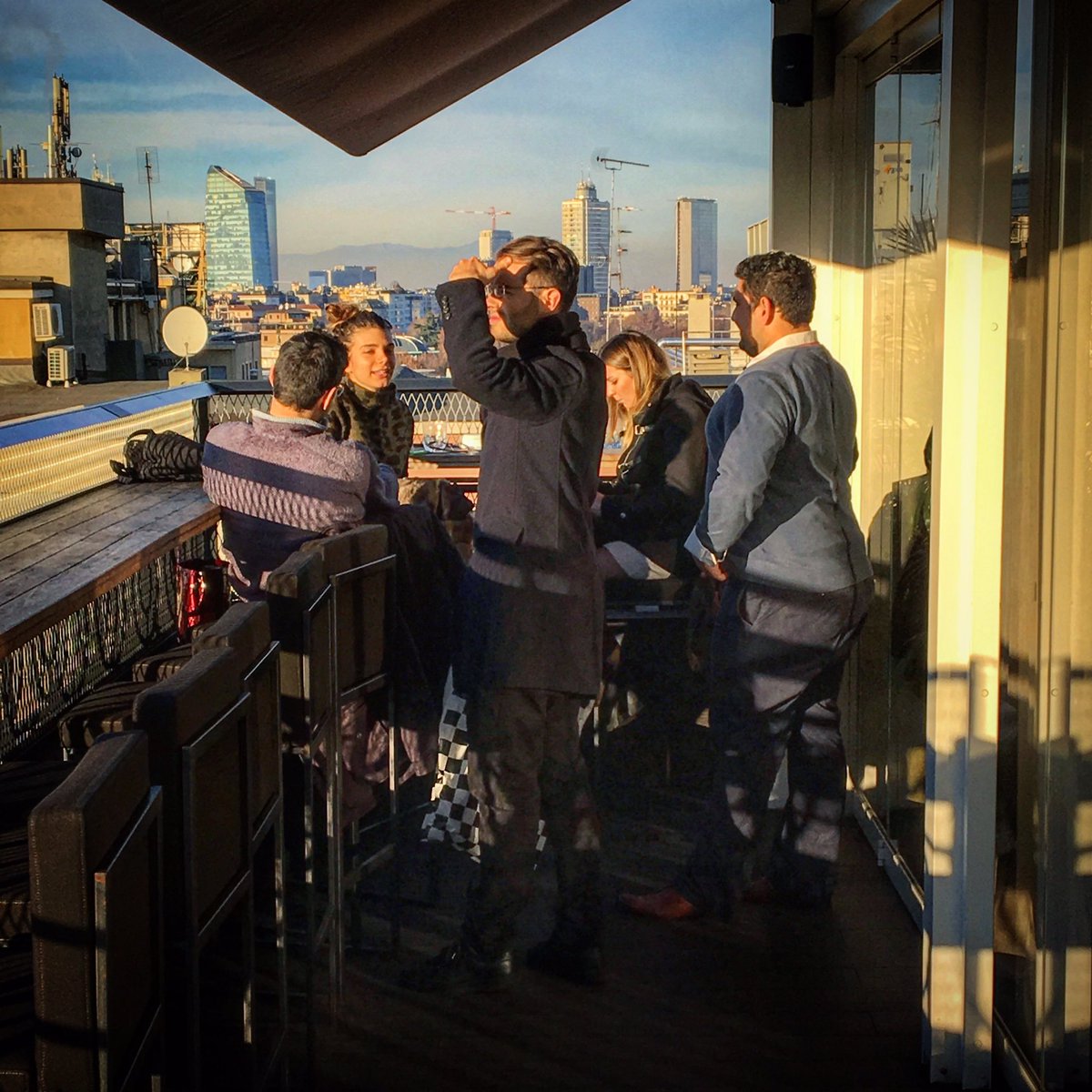 CarloAgnesi's tweet photo. #milano #Milan #terrazza12 https://t.co/I2Vj4sAY4i