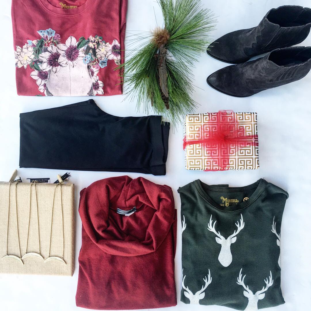 🎁 ideas #showmeyourmumu #christmastime #leggings #davidlerner #reindeer #booties #wishlist #pleasesanta #iibruchristmas