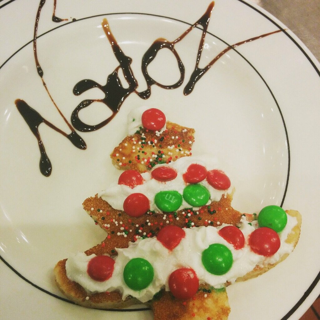 We're open until 5pm today for all you #lastminuteshoppers