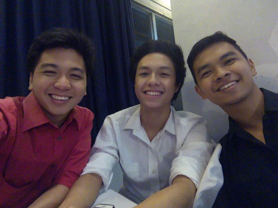 cJeyp's tweet photo. Merry Cristmas to the Holy Trinity ✨🎄😇😇😇🎄✨
#Rency @imercmatienzo https://t.co/7EU6iC3dlf
