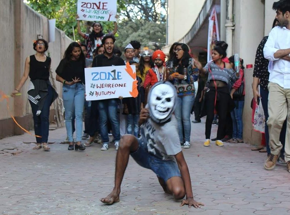 rid3141_zone1's tweet photo. Scene from RED2k16

#Zone1 #WeAreOne https://t.co/CaVxK7GoQU