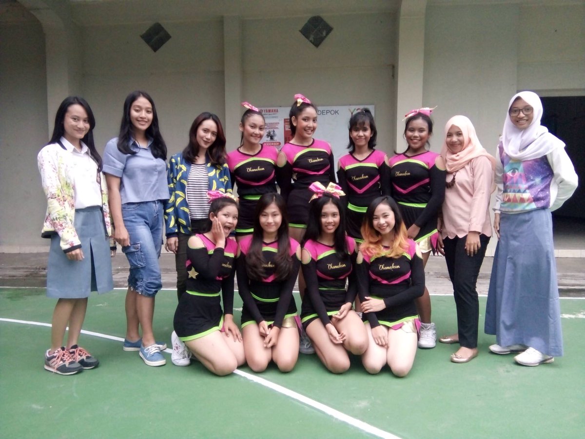 CHAMELEONCHEERLEADER tweet media