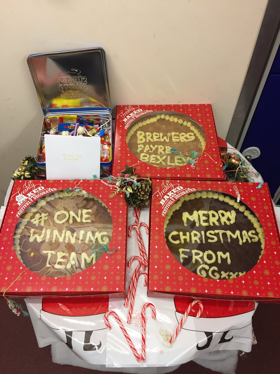We definitely have #OneWinningTeam tonight! A little reward for our hardworking Christmas team! <a href="/ianvance83/">ian vance</a> #Bexleyheath <a href="/WeAreSUGM/">WeAreSUGM</a>  🎄🎄