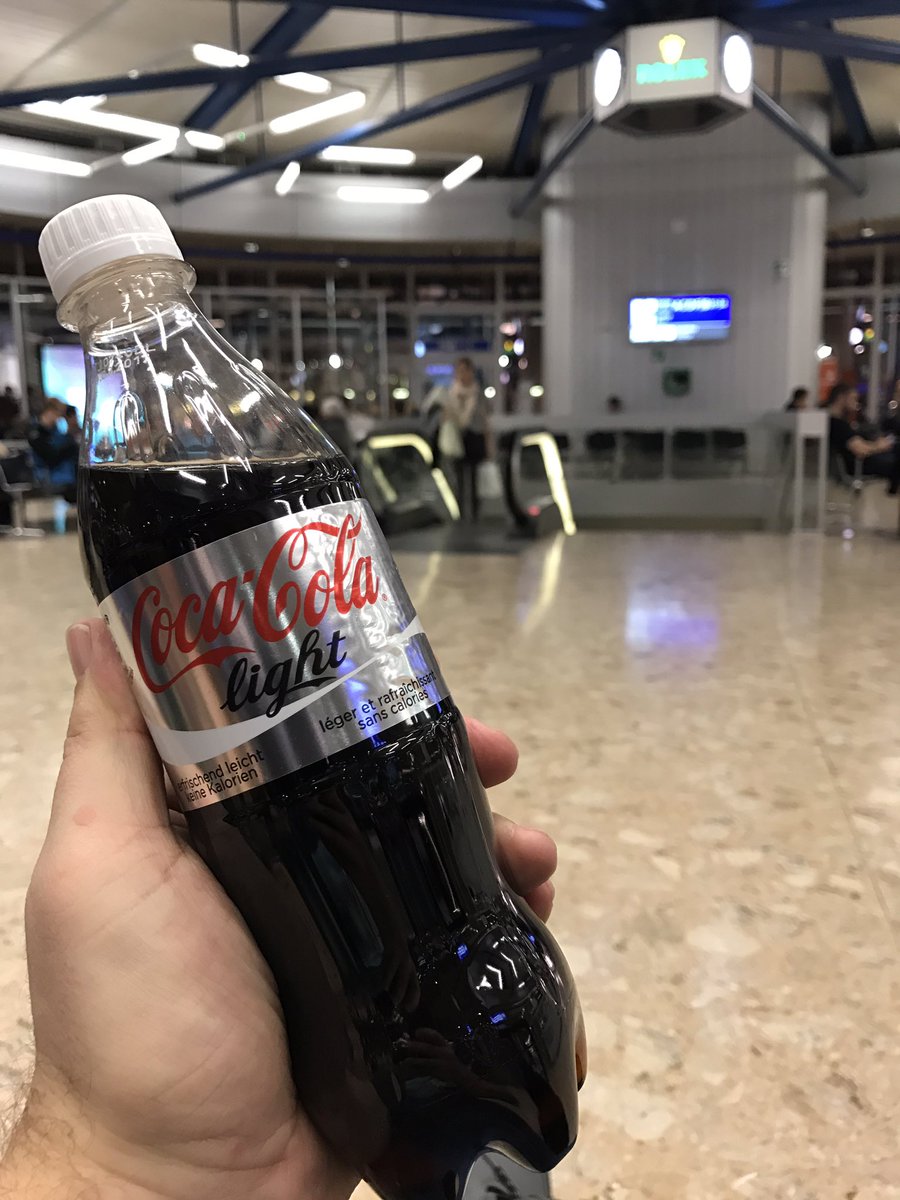 seamuswaldron's tweet photo. How much do you think this 250ml Diet Coke is @GenevaAirport ? .....£4!!!! Wow, No wonder the Toblerone was £10 ;) https://t.co/oZAdf2AOQ8