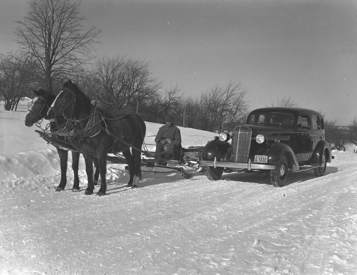 GM's tweet photo. No matter how you’re getting home for the holidays, we wish you safe travels. #HappyHolidays from our GM family to yours. https://t.co/tyb1rQByic