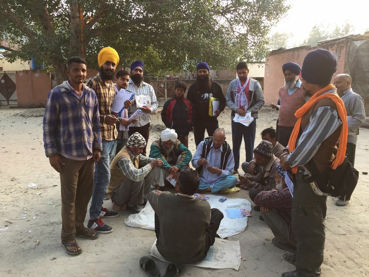 veer_jamal's tweet photo. ਹਲਕਾ ਚੱਬੇਵਾਲ ਤੋ ਆਮ ਆਦਮੀ ਪਾਰਟੀ ਦੇ ਉਮੀਦਵਾਰ ਰਮਨ ਕੁਮਾਰ ਜੀ ਝੰਜੋਵਾਲ,  ਆਲਮਪੁਰ,ਕਹਾਰਪੁਰ, ਨੂਰਪੁਰ ਬਾਹਮਣਾ,ਰਹਲੀ ,ਘੁਮਿਯਾਲਾ, ਵਿੱਚ ਡੋਰ to ਡੋਰ ਕੀਤੀ https://t.co/E3fXxKdM9L