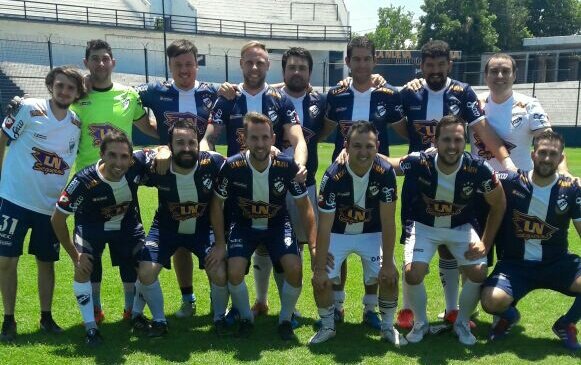 Agrup27deNov's tweet photo. Otro sueño cumplido.
Gracias a los organizadores de El Sueño del Pibe y los Socios del Quilmes Atlético Club. #SDP6 https://t.co/3ym0W175UE