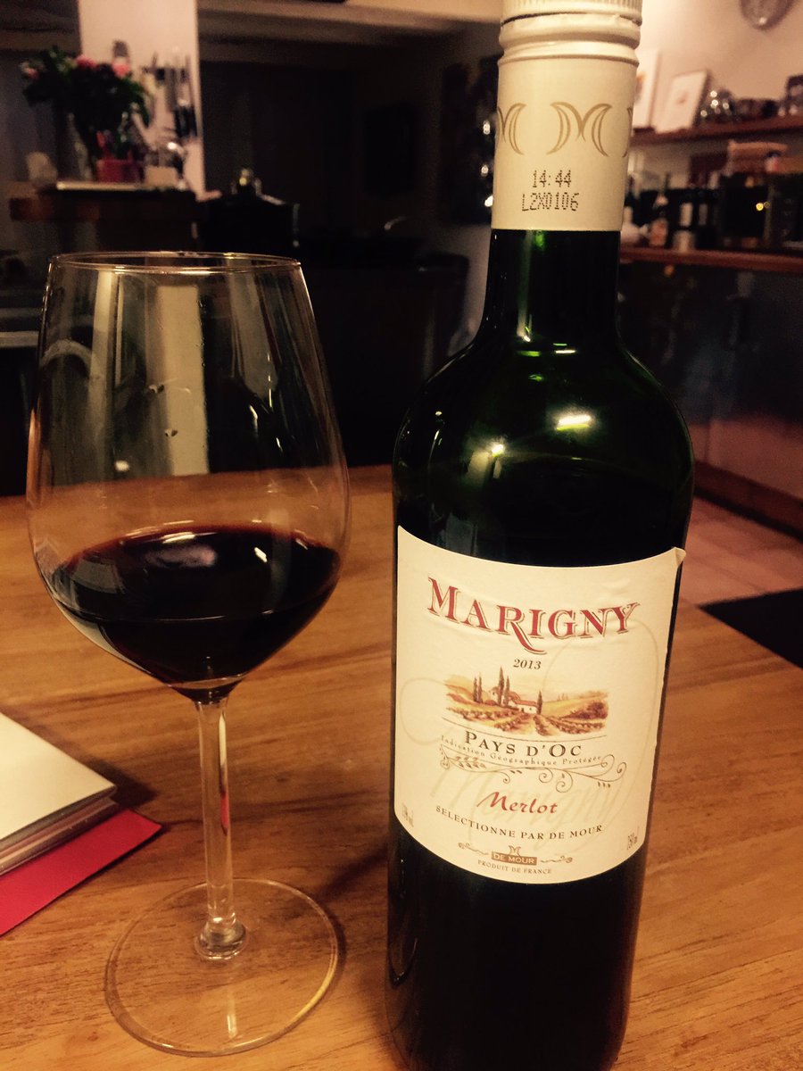 Dank lieve mensen v theater <a href="/AandeSlinger/">Aan de Slinger</a> I'm very merry right about now <a href="/OpvliegersTOUR/">Opvliegers</a> <a href="/AntjeMonteiro/">Antje Monteiro</a> Jij ook? #opvliegersondecemberbreak