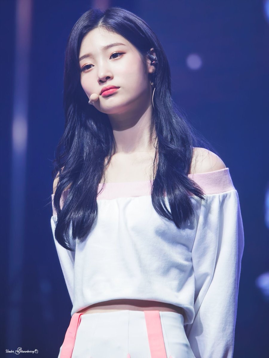 chaeyeonpics's tweet photo. 161224 ♡
©: alwayschaeni121 https://t.co/6gfjvmi3Hk